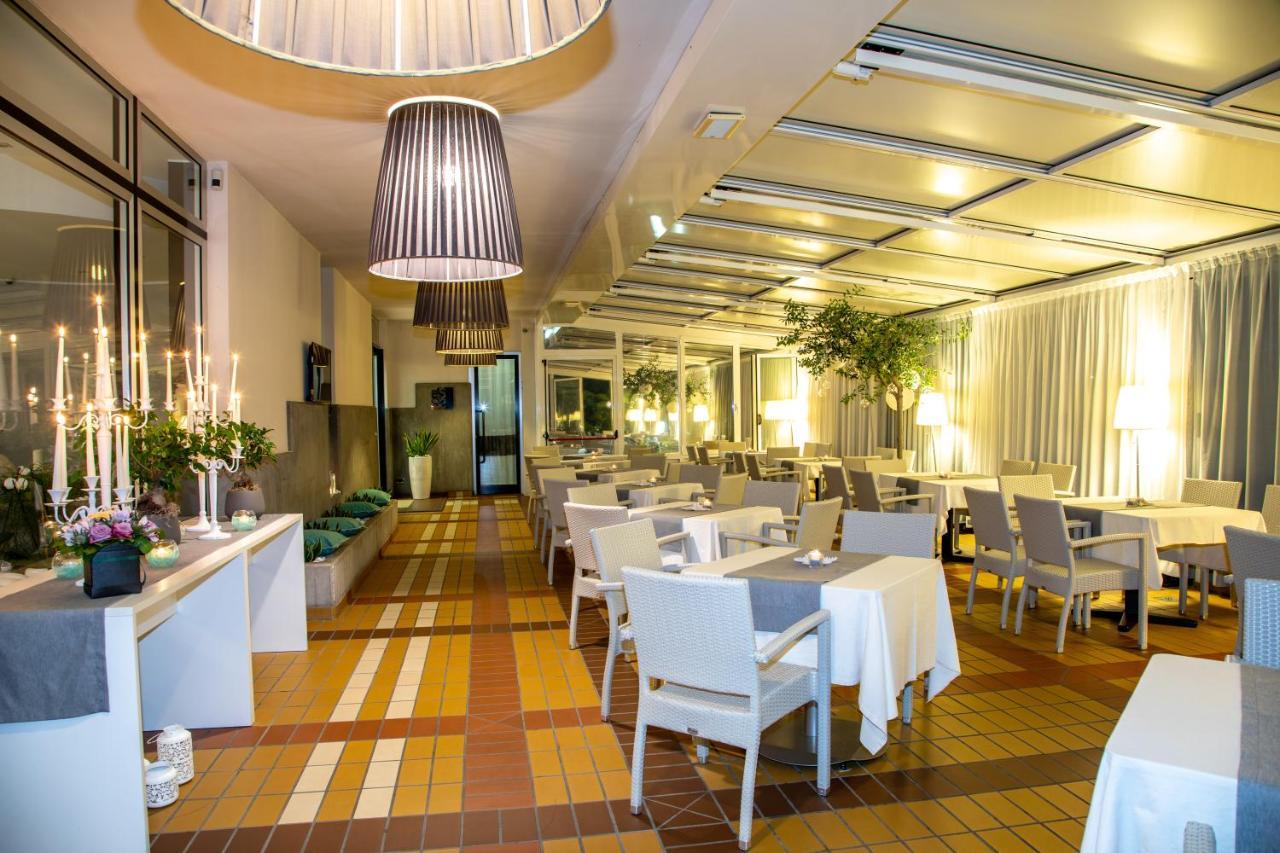 Hotel Santiago 3*